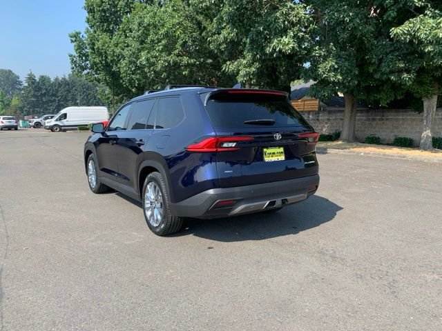 Used 2024 Toyota Grand Highlander AWD image 3