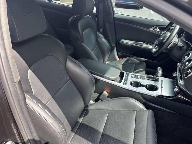 Used 2022 Kia Stinger GT1 AWD/4WD image 29