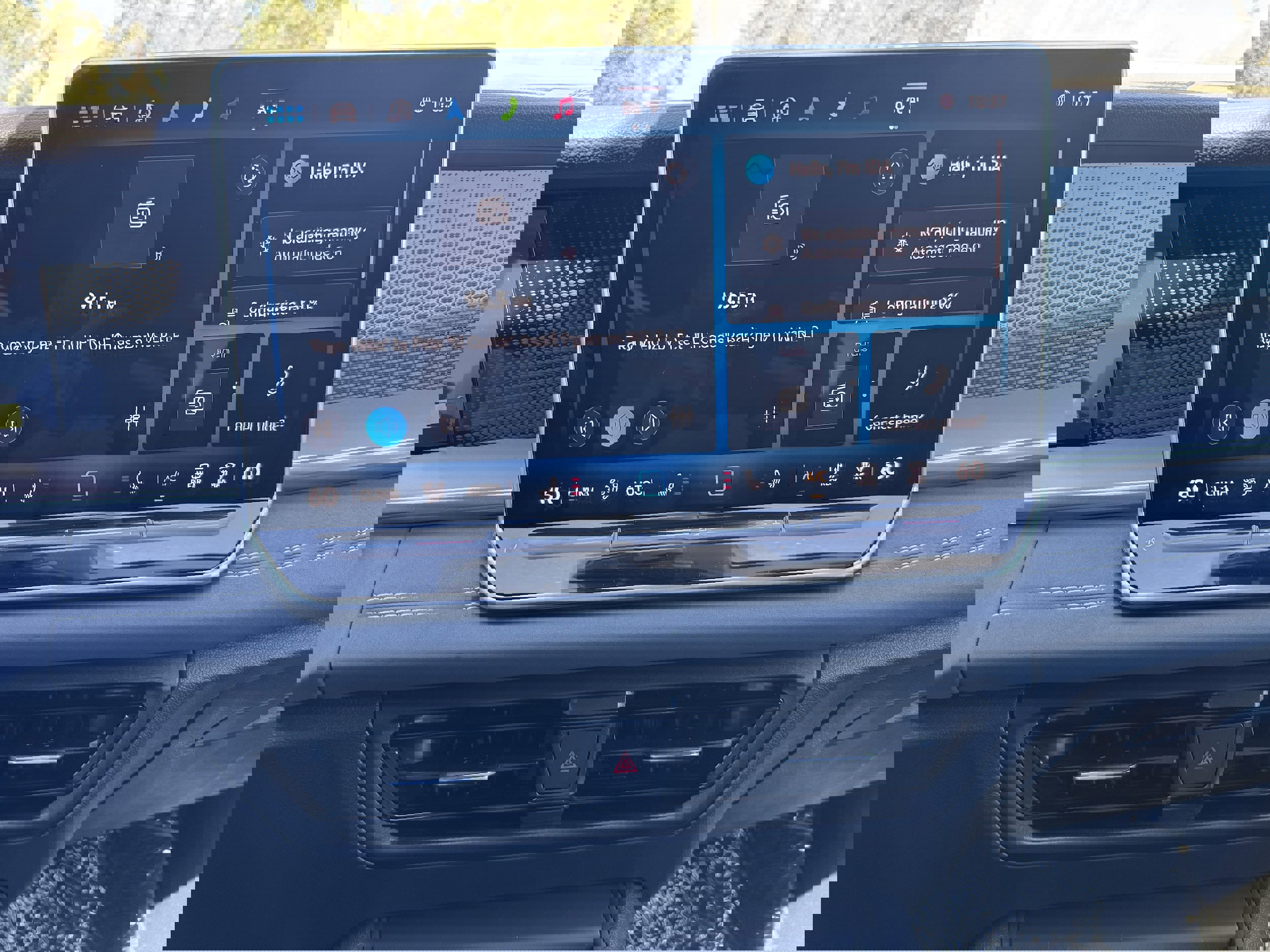 New 2025 Volkswagen Tiguan SE image 18