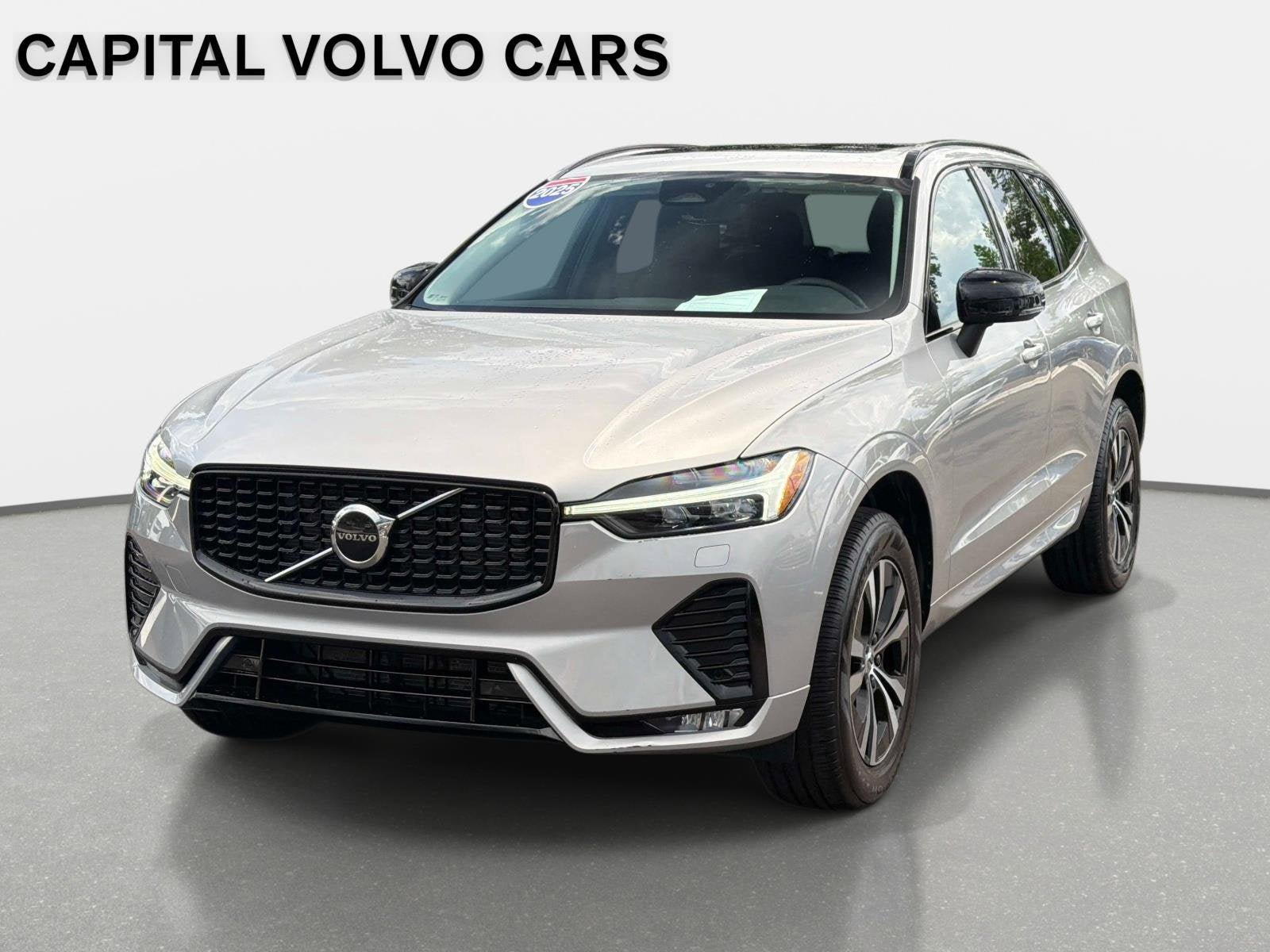 Certified 2025 Volvo XC60 B5 Core AWD/4WD image 1