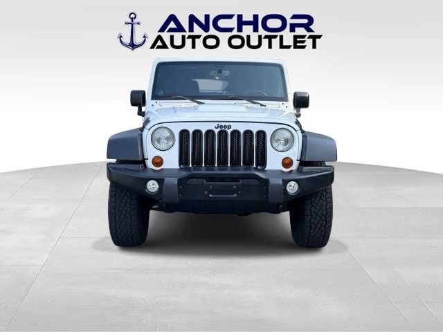 Used 2013 Jeep Wrangler Unlimited Sahara AWD/4WD image 2