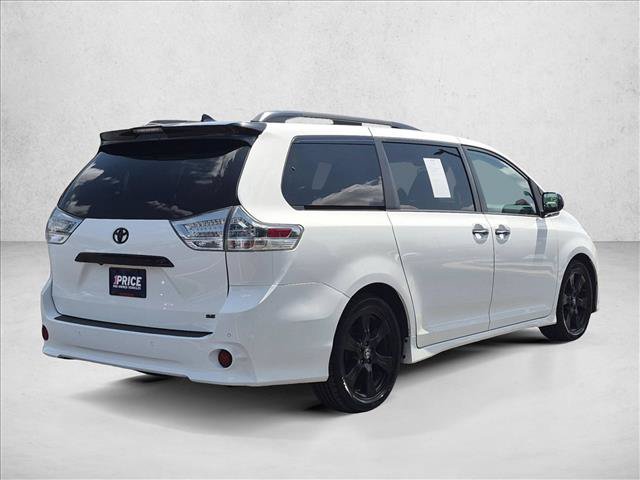 Used 2020 Toyota Sienna SE w/ SE Preferred Package FWD image 6