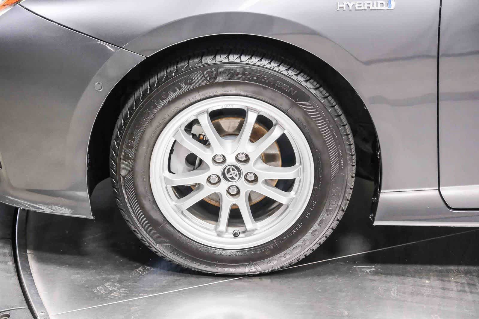 Used 2017 Toyota Prius Four w/ Advanced Technology Package FWD image 10