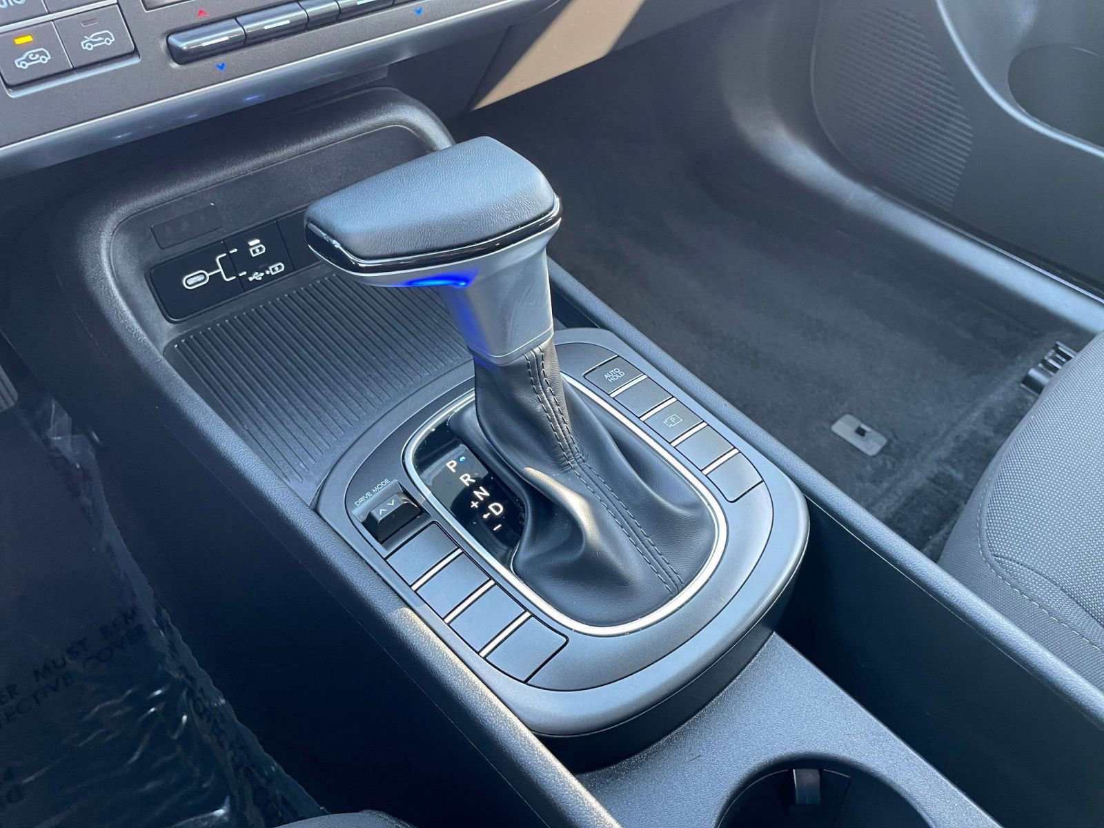 Used 2025 Hyundai Kona SEL image 42