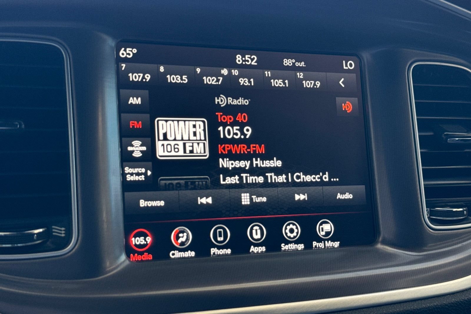 Used 2020 Dodge Charger R/T RWD image 17