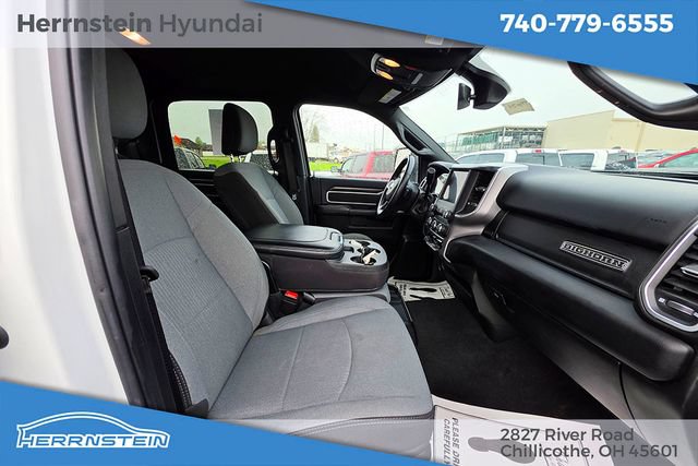 Used 2024 RAM 3500 Big Horn AWD/4WD image 28