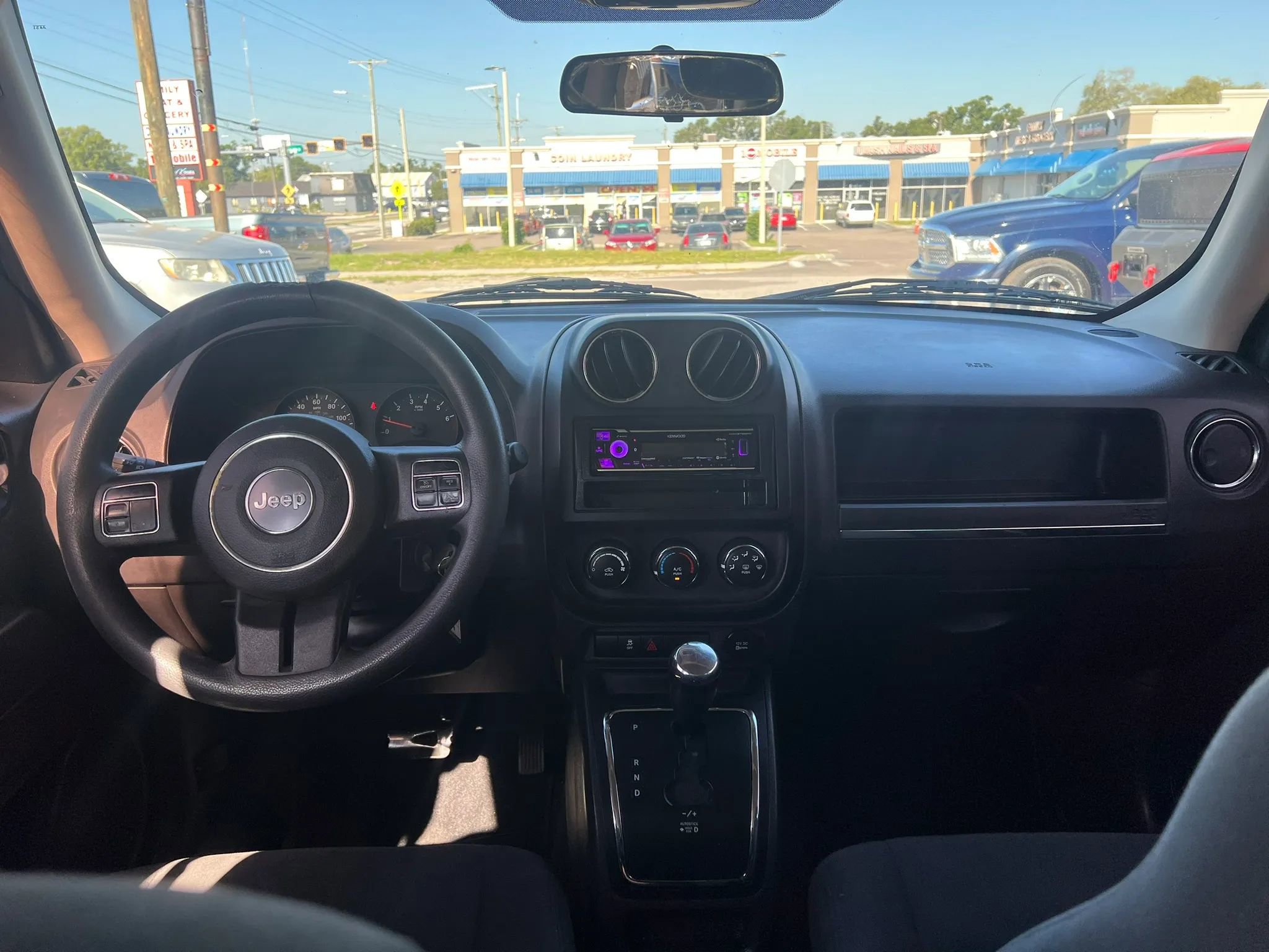 Used 2013 Jeep Patriot Sport FWD image 9