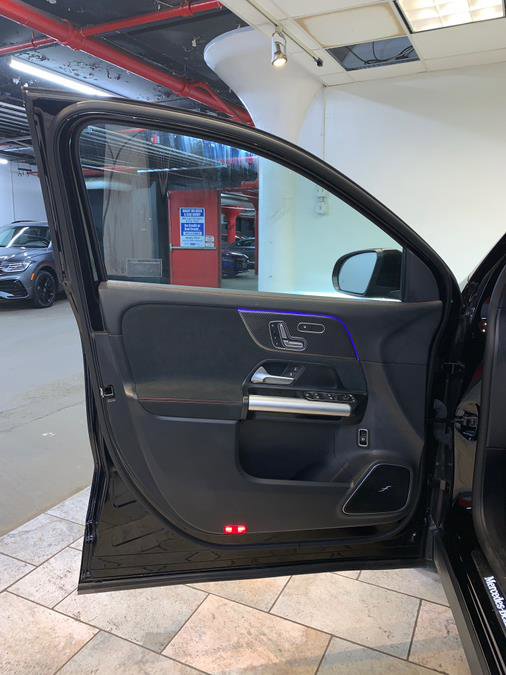 Used 2025 Mercedes-Benz GLA 250 4MATIC image 14