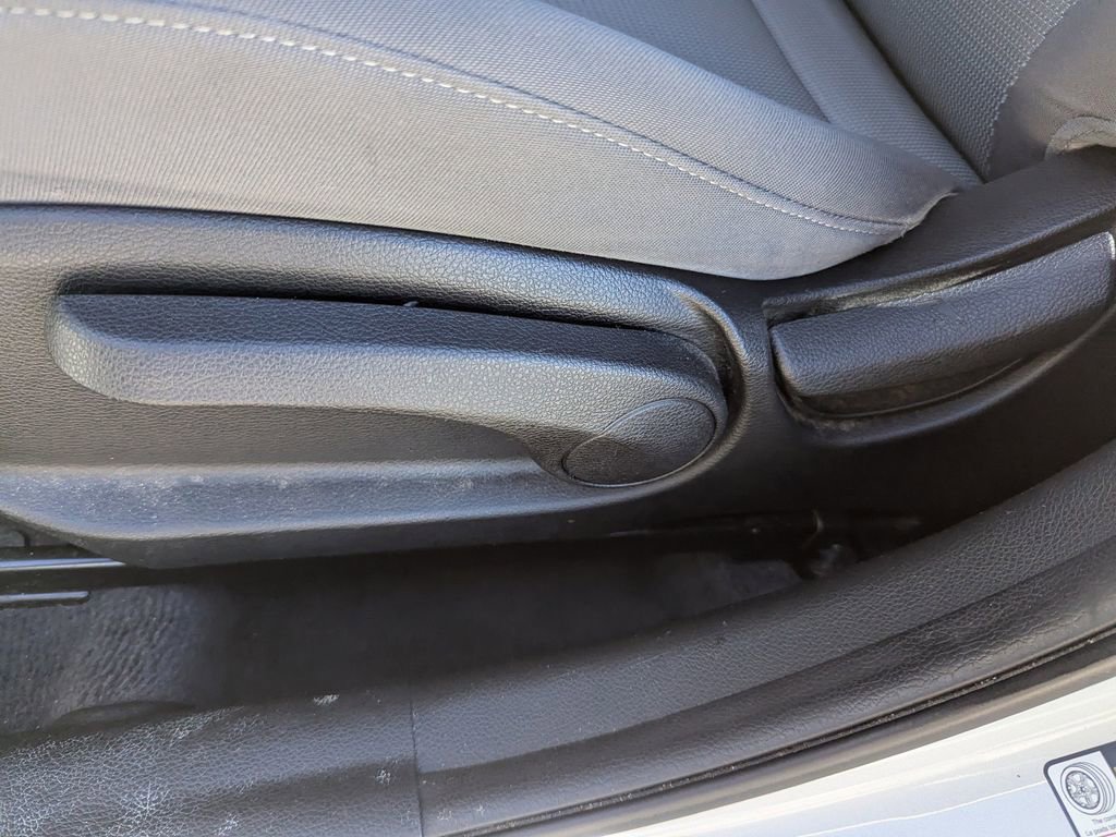 Used 2018 Kia Forte LX w/ LX Rear Camera Package image 16