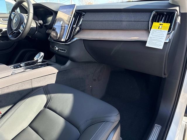 New 2026 Volvo XC90 B5 Plus w/ Protection Package Premier image 16