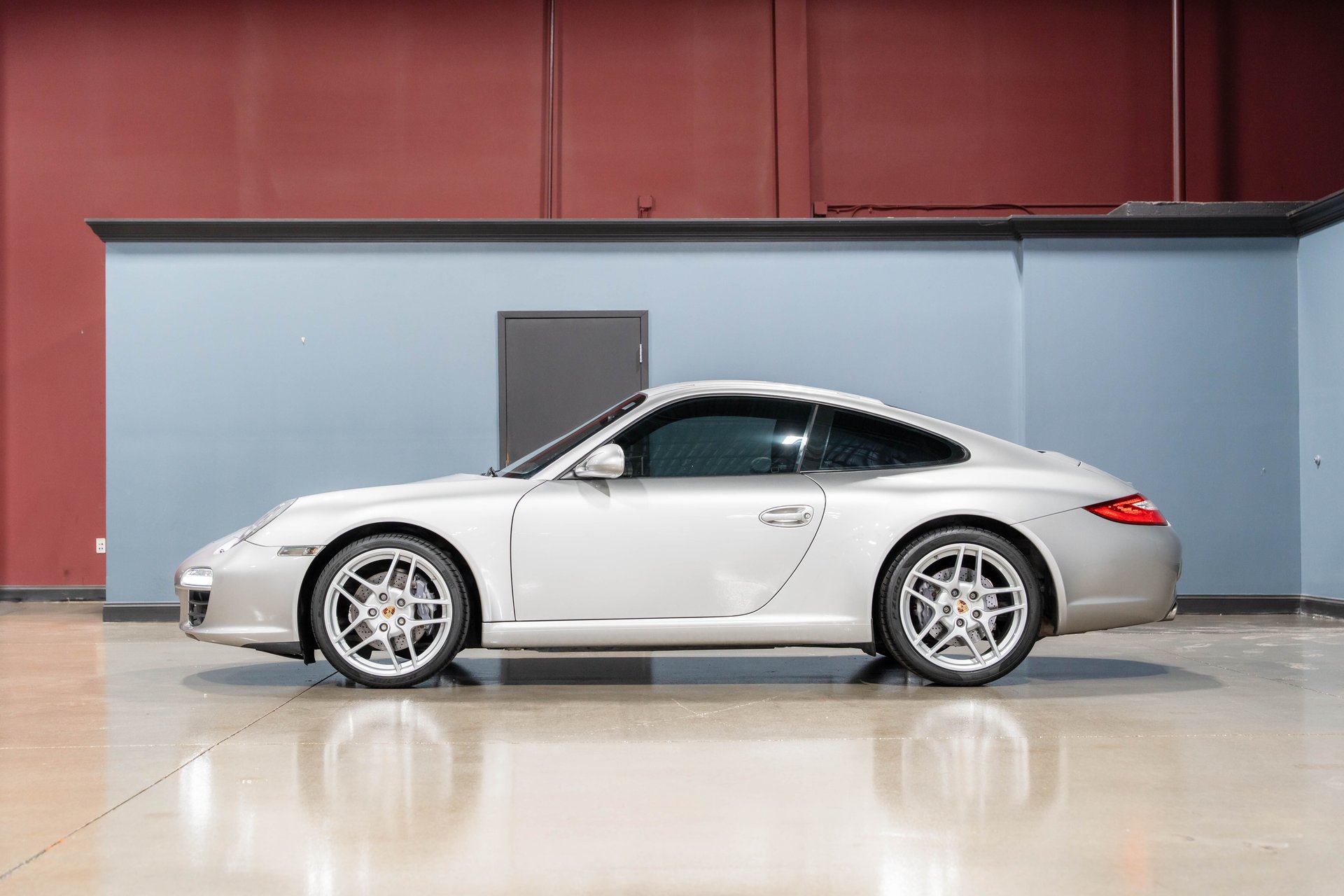 Used 2009 Porsche 911 Carrera RWD image 24