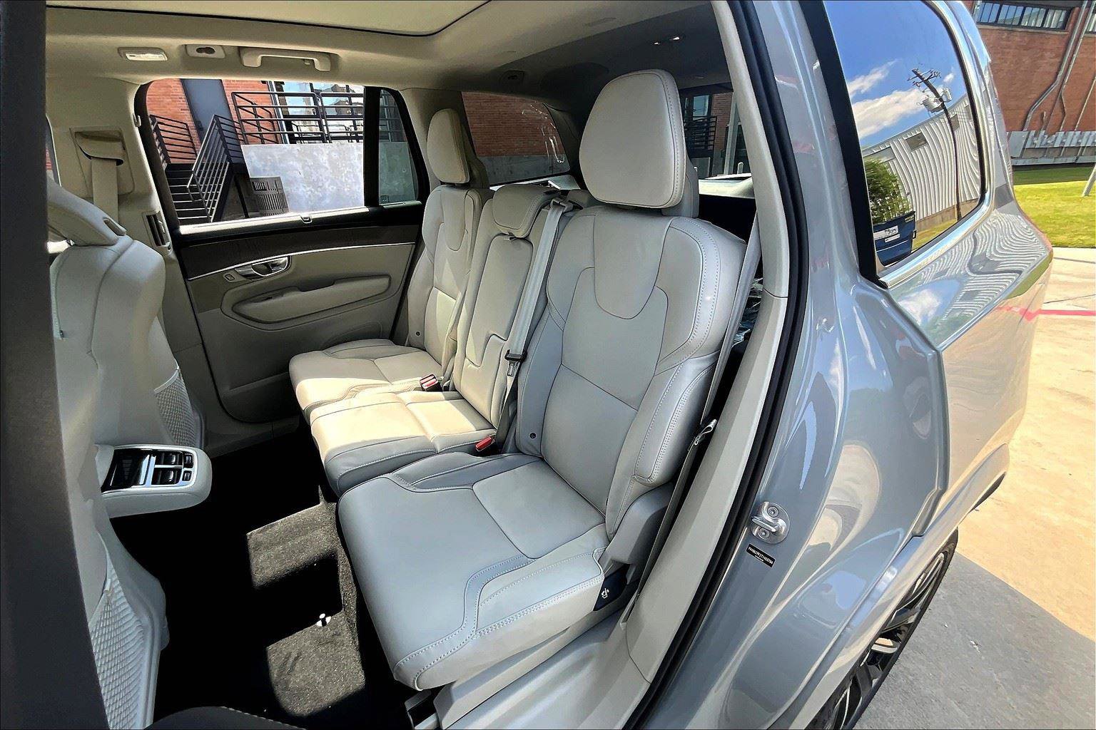New 2026 Volvo XC90 B6 Ultra image 21