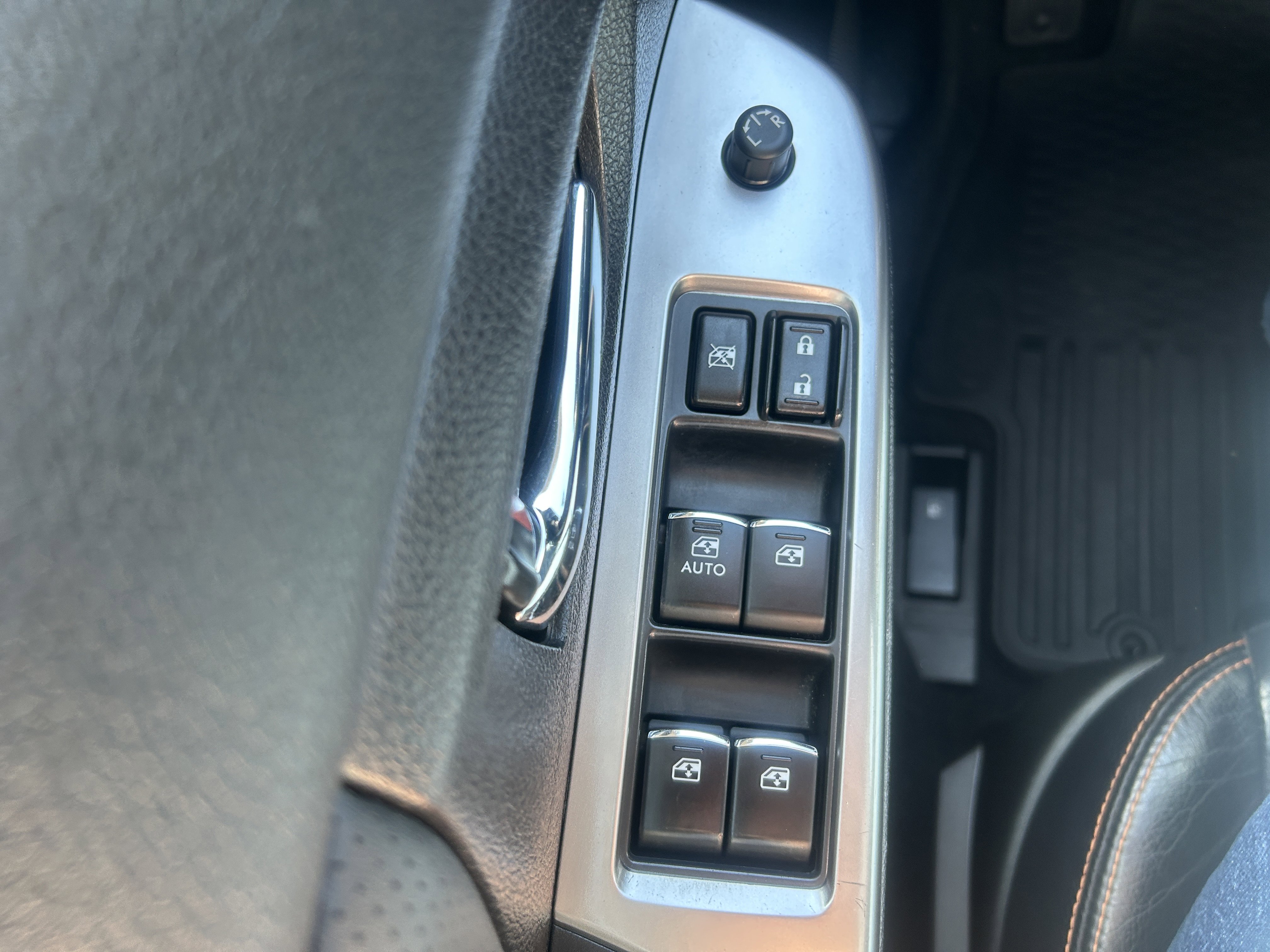 Used 2016 Subaru Crosstrek 2.0i Limited AWD/4WD image 16