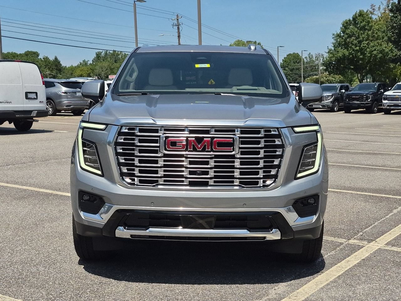 New 2026 GMC Yukon XL Denali w/ Denali Reserve Package AWD/4WD image 3
