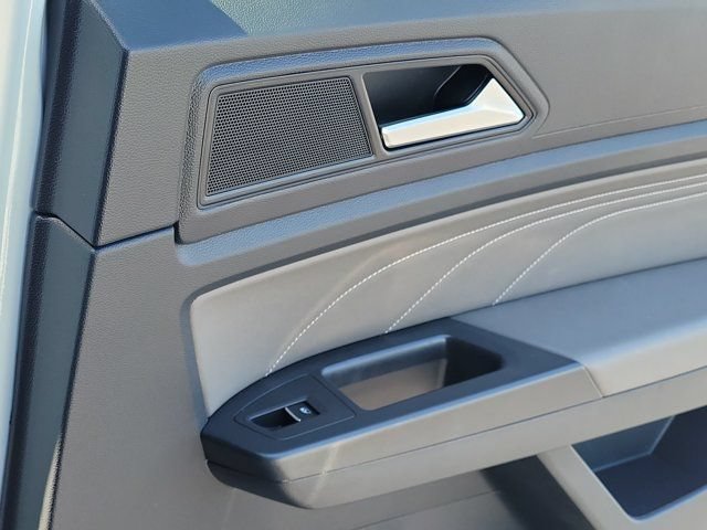 Certified 2023 Volkswagen Atlas Cross Sport SE AWD/4WD image 7