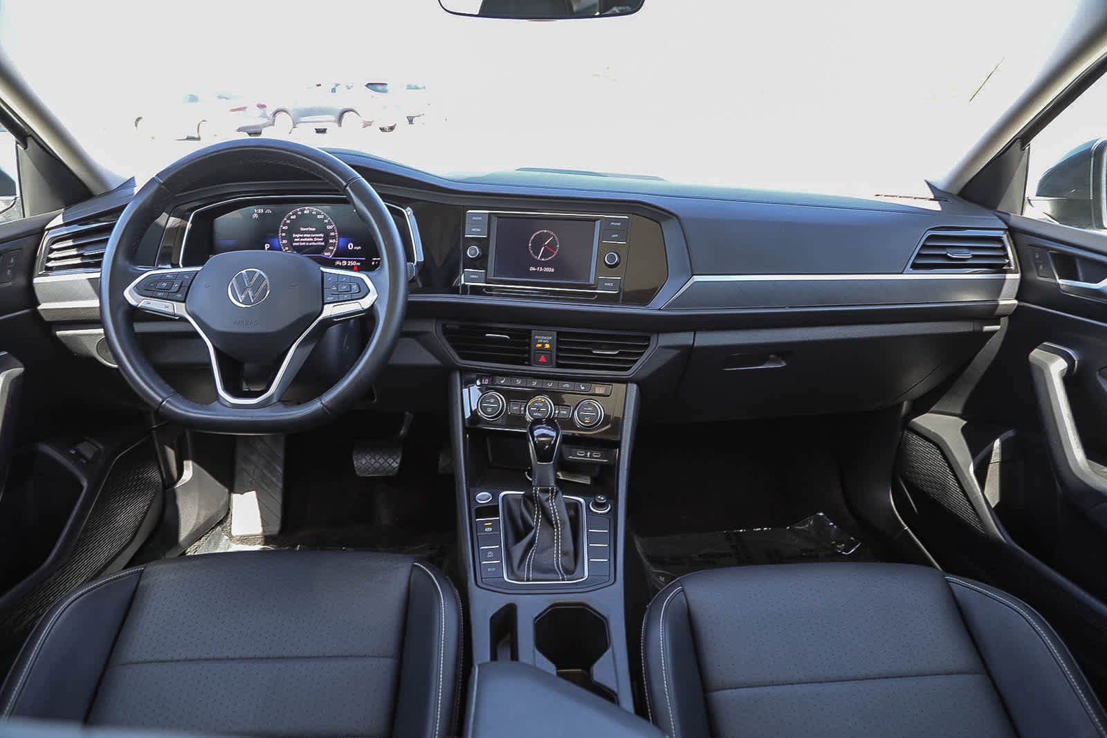 Used 2024 Volkswagen Jetta SE FWD image 12