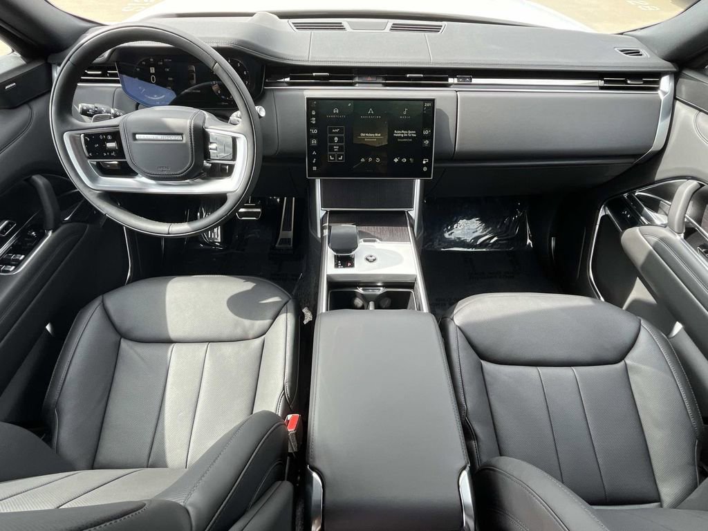New 2026 Land Rover Range Rover Long Wheelbase SE AWD/4WD image 9