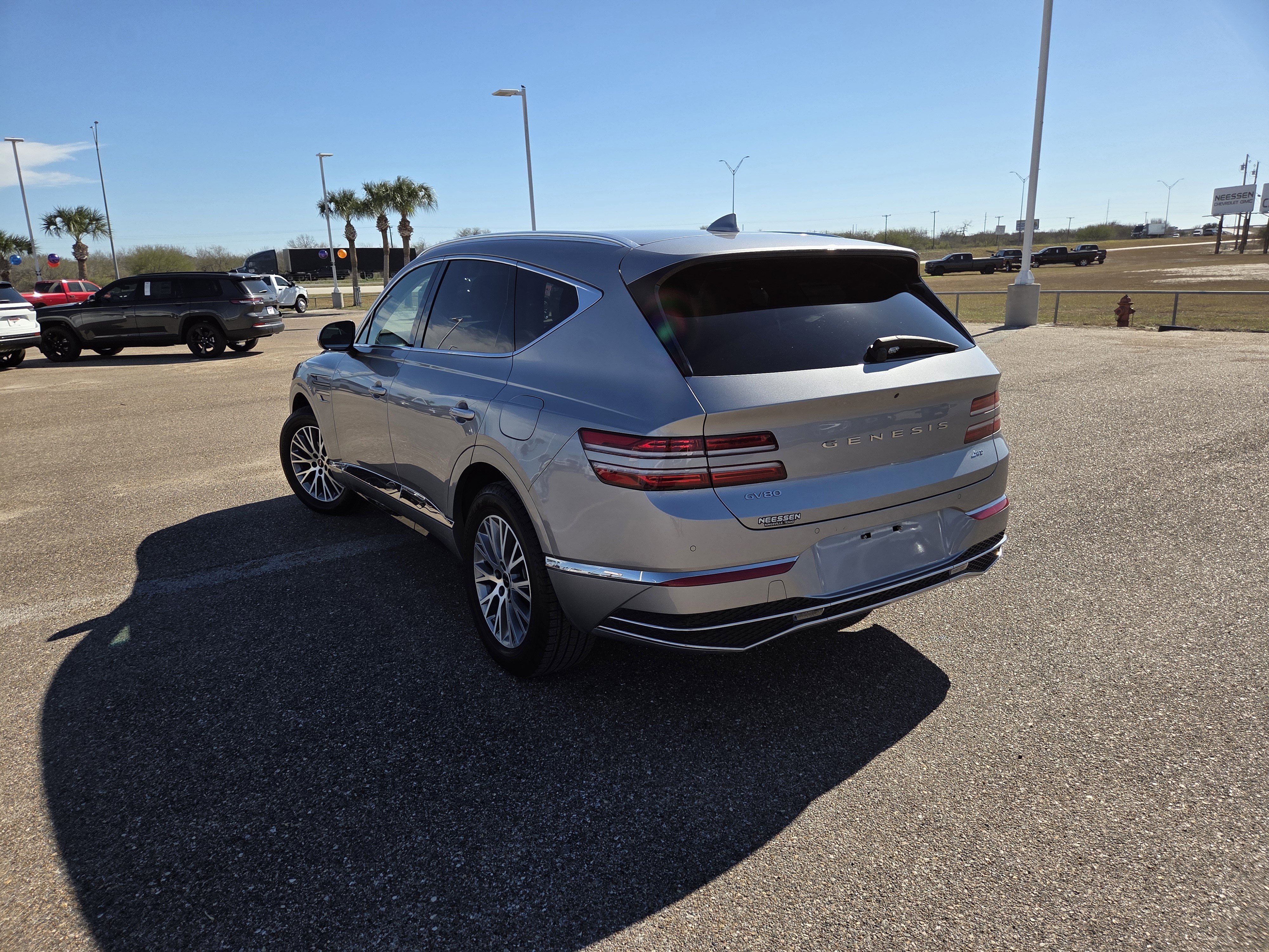 Used 2025 Genesis GV80 2.5T Standard image 5