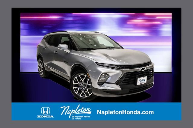 Used 2025 Chevrolet Blazer RS image 1