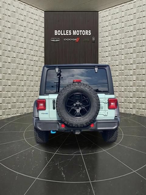 Certified 2024 Jeep Wrangler Unlimited AWD/4WD image 6