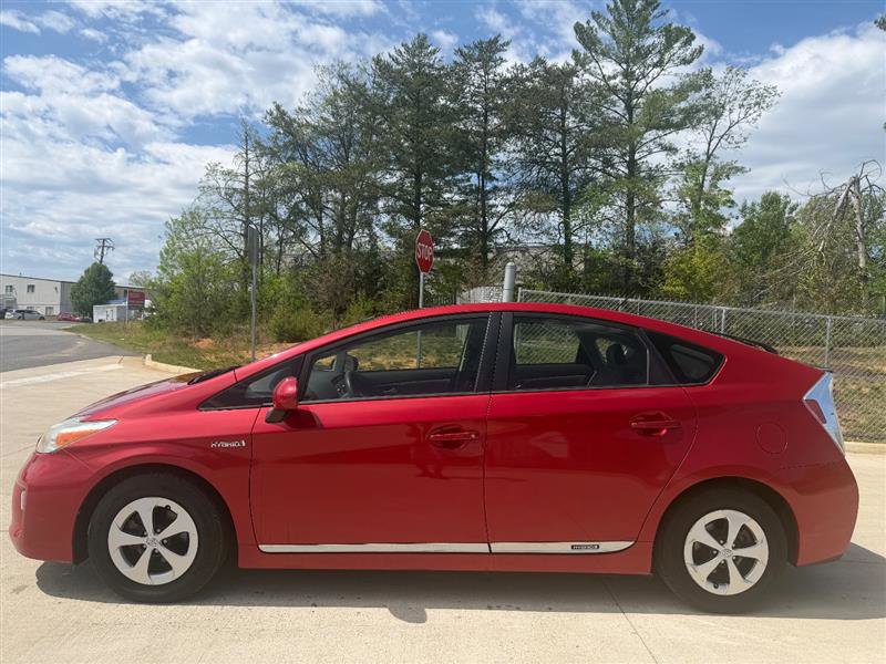Used 2015 Toyota Prius Two FWD image 2