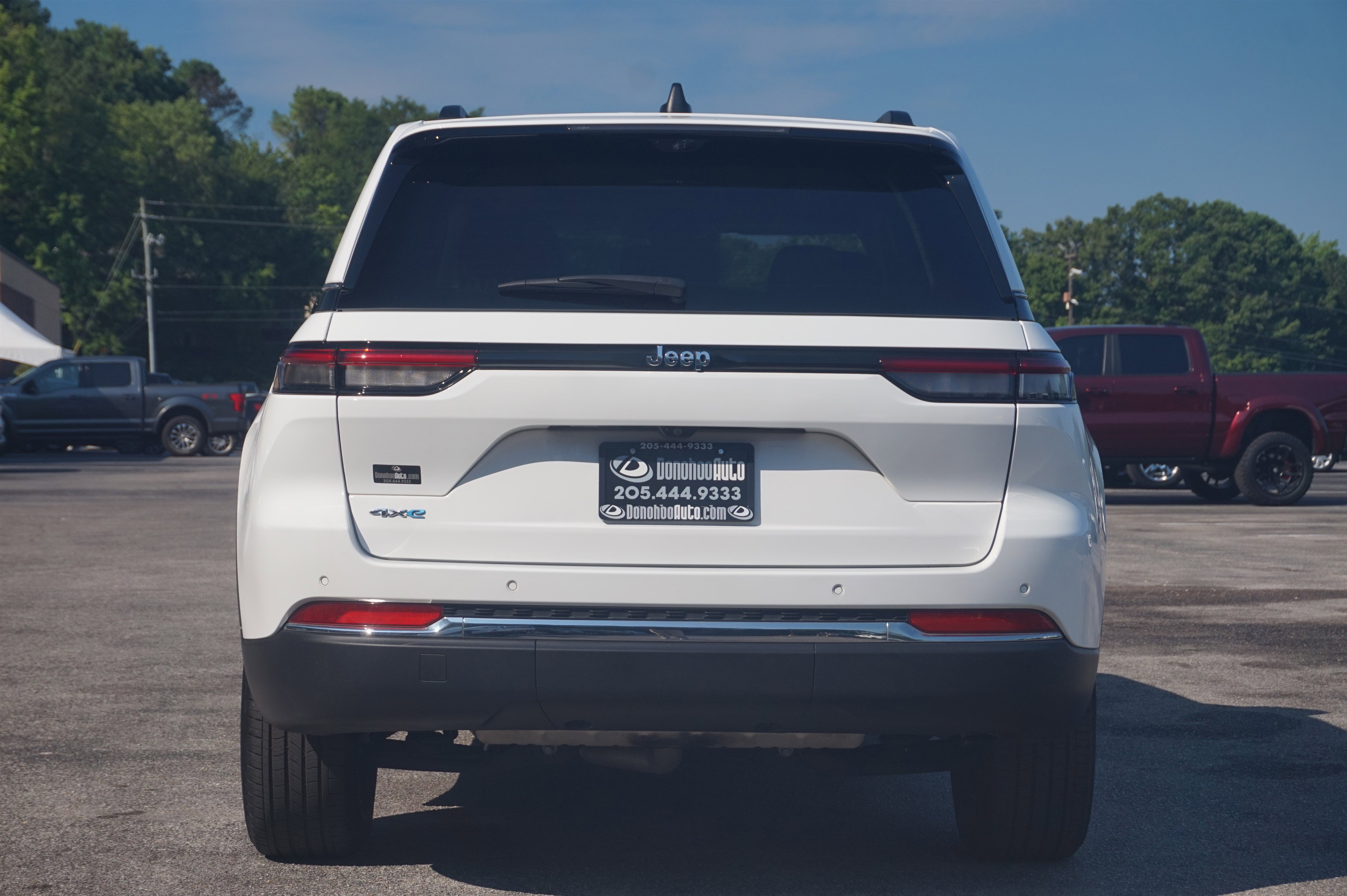 Used 2023 Jeep Grand Cherokee 4WD 4xe w/ Luxury Tech Group II image 8