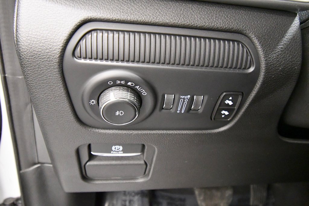 Used 2024 Jeep Wagoneer L Series II w/ Flexible Seating Group image 19