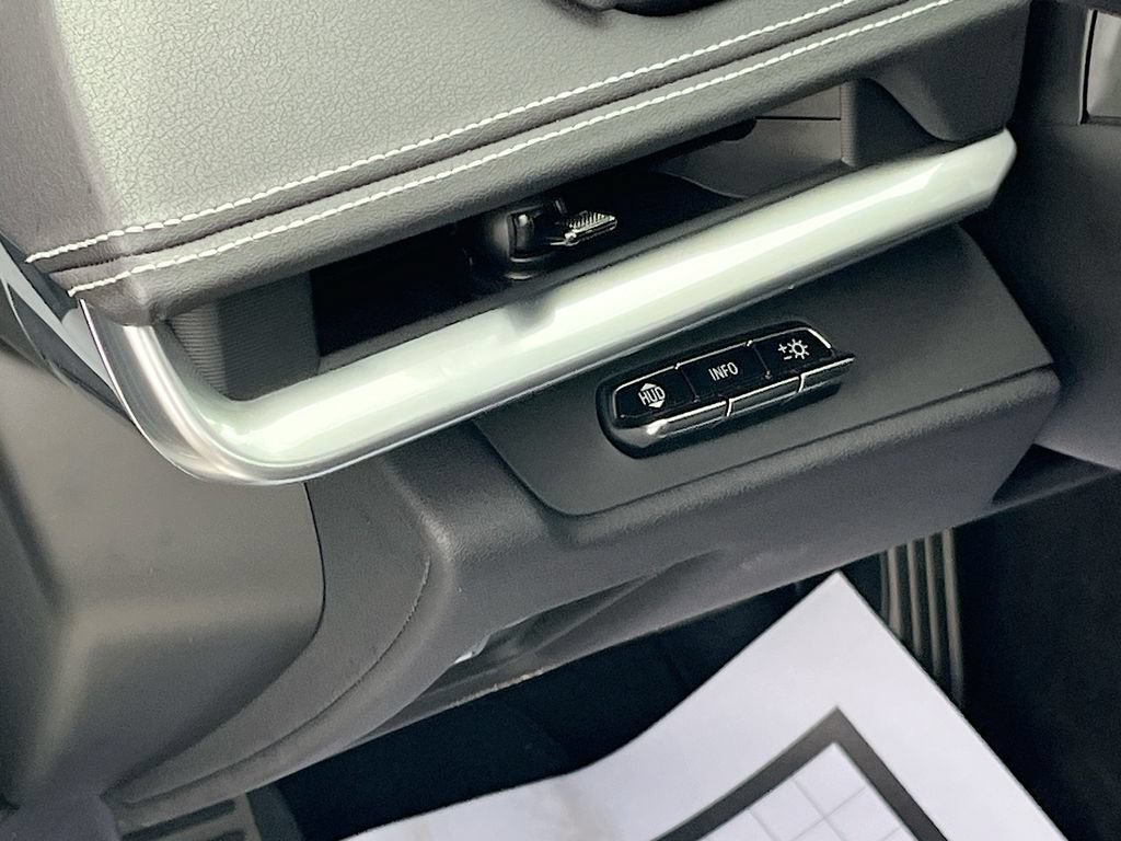 Used 2022 Chevrolet Corvette Stingray Preferred Conv w/ 2LT RWD image 10