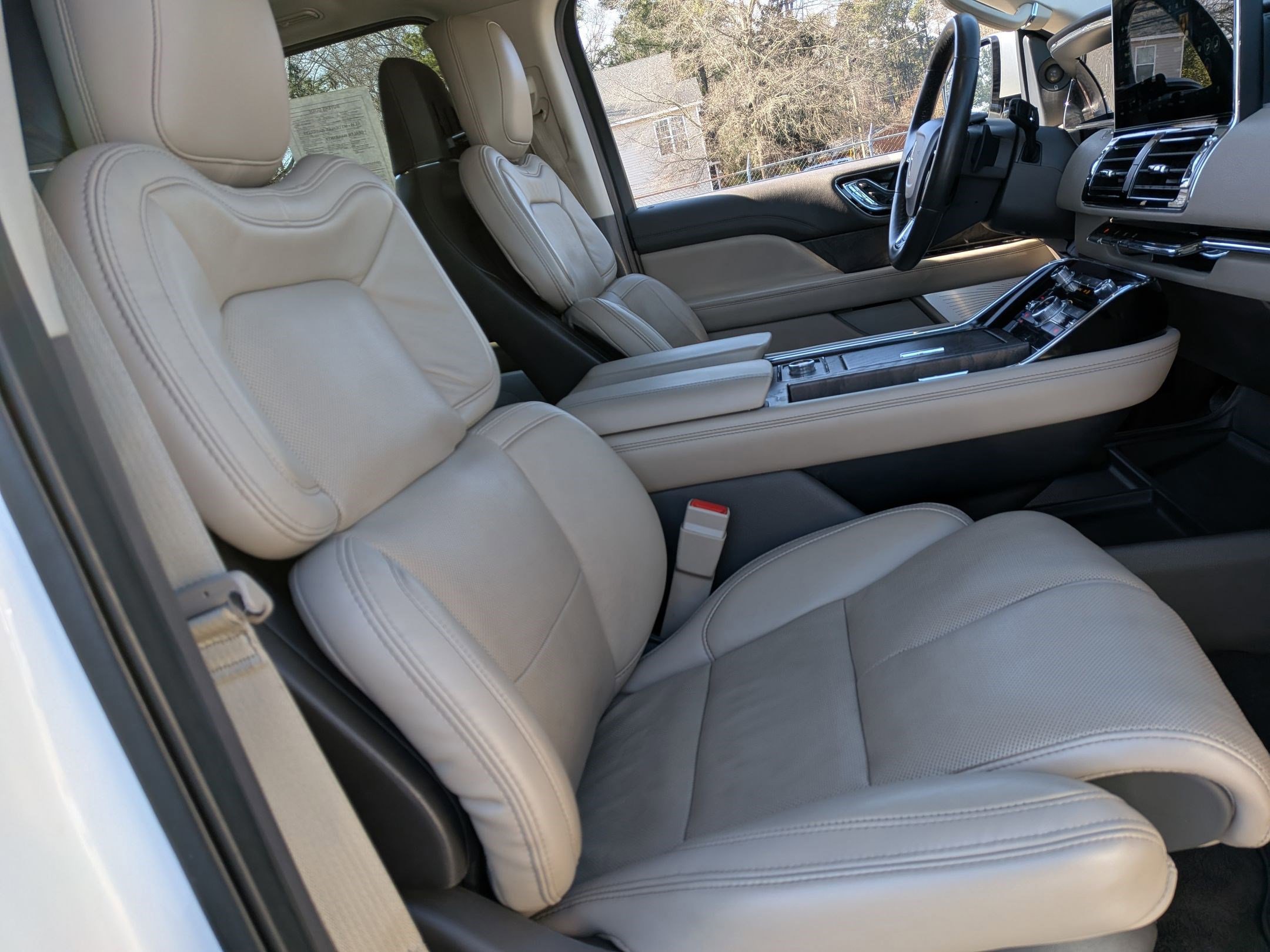 Used 2022 Lincoln Navigator Reserve AWD/4WD image 34