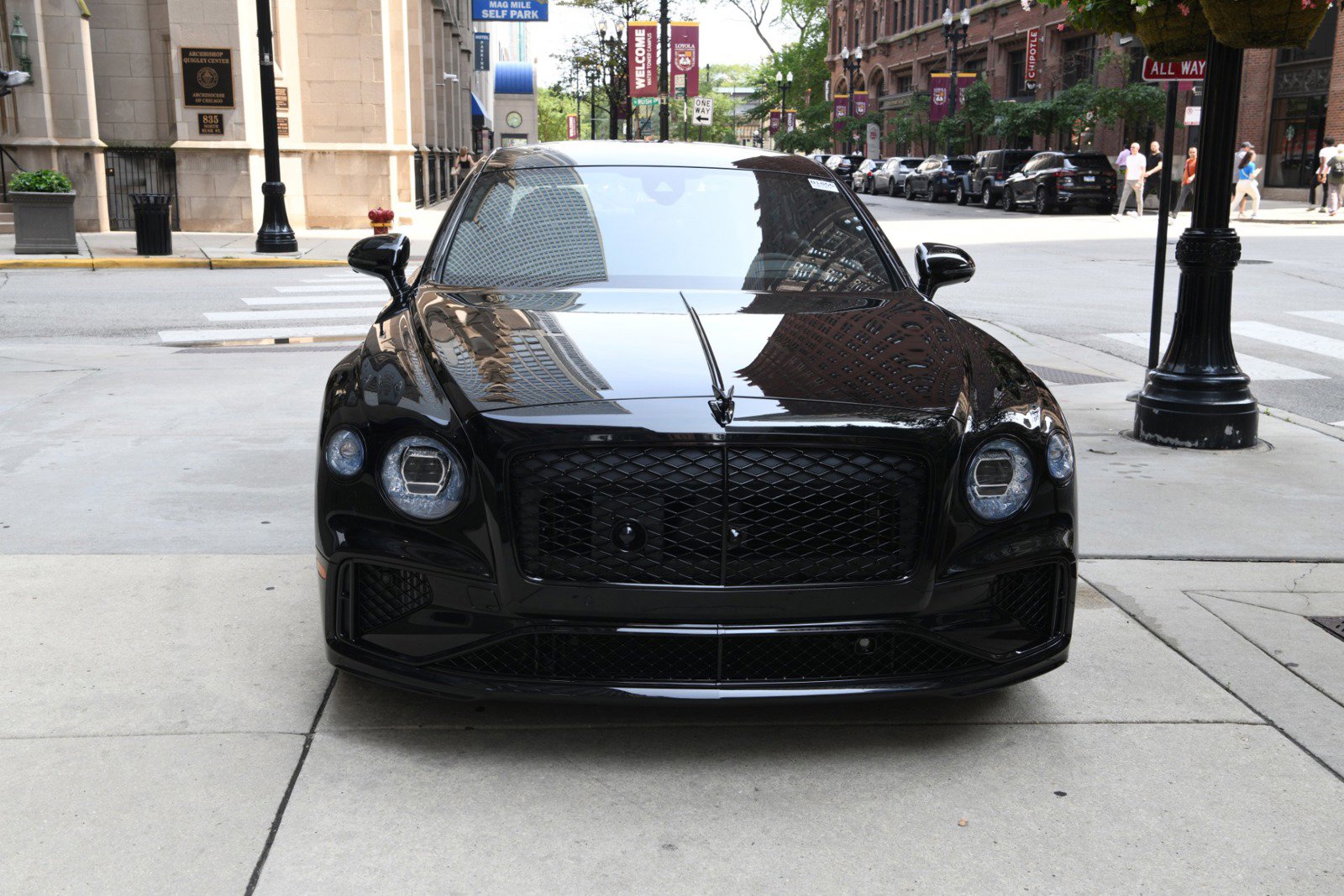 New 2025 Bentley Flying Spur Plug-In Hybrid image 2