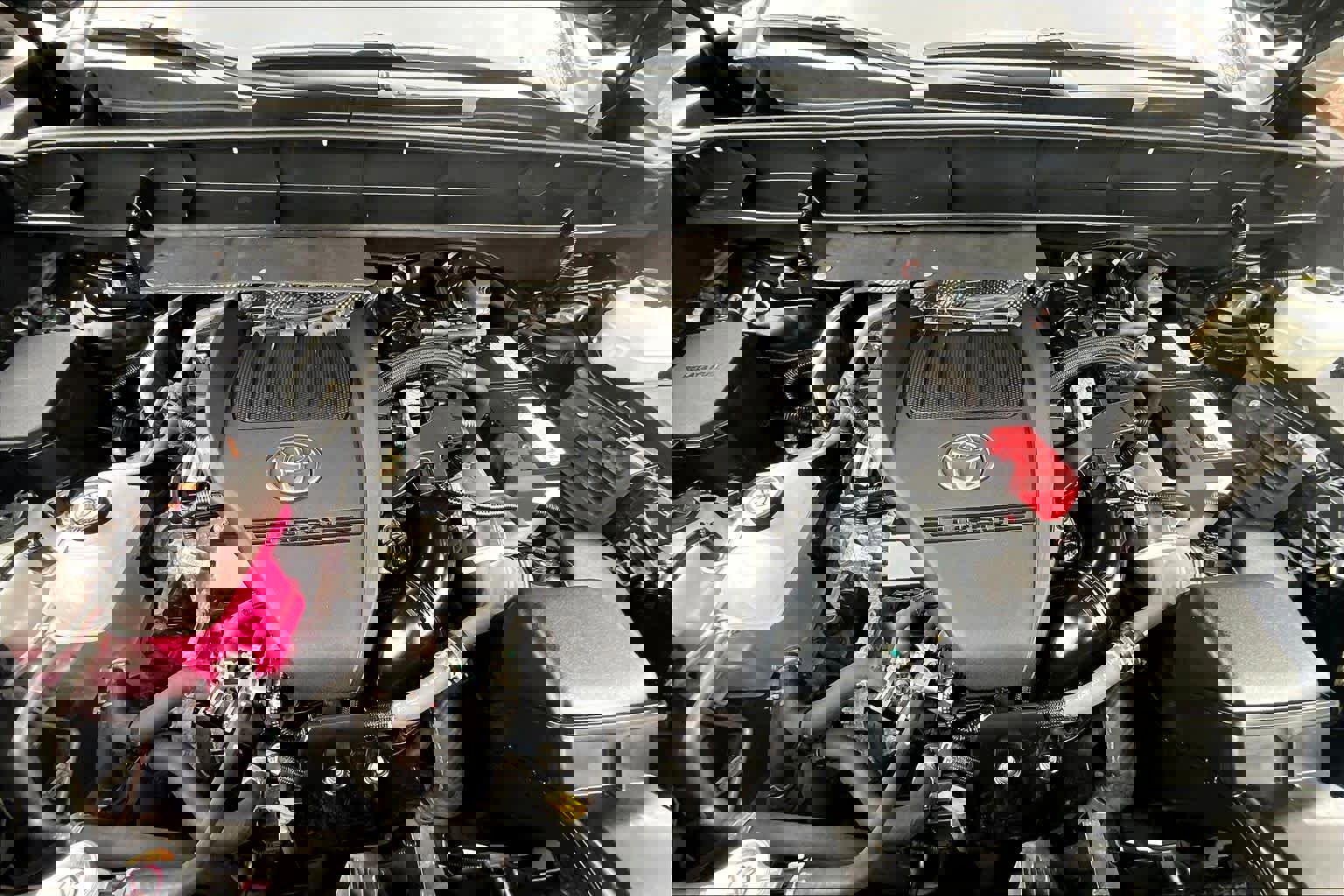 Used 2023 Toyota Highlander LE image 29