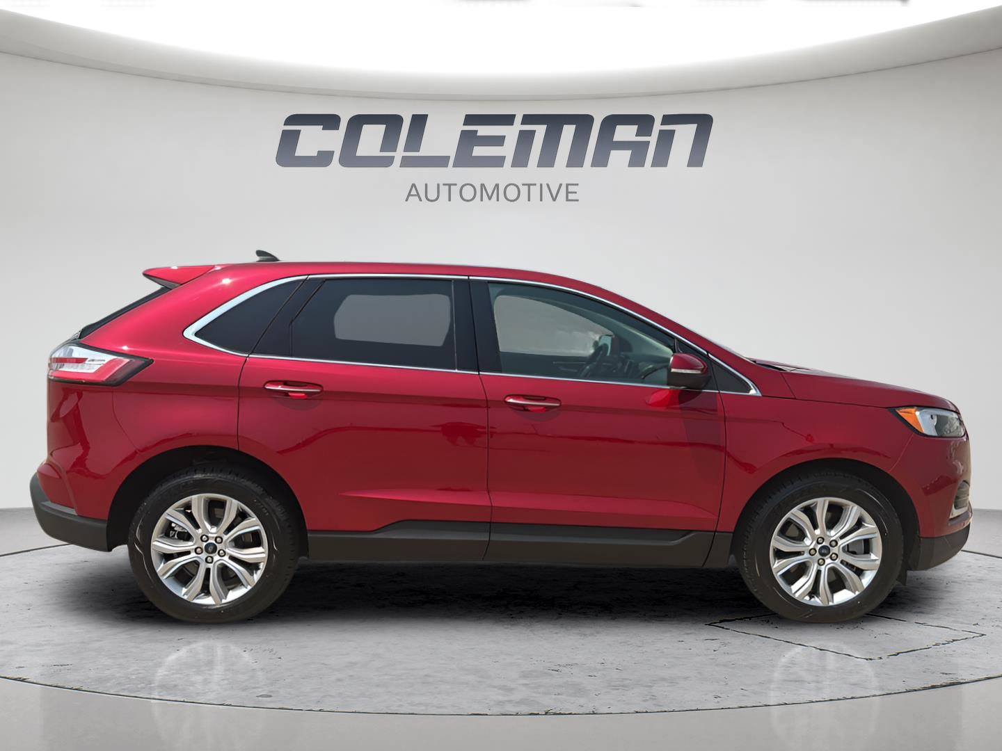 Used 2022 Ford Edge Titanium w/ Class II Trailer Tow Package AWD/4WD image 6