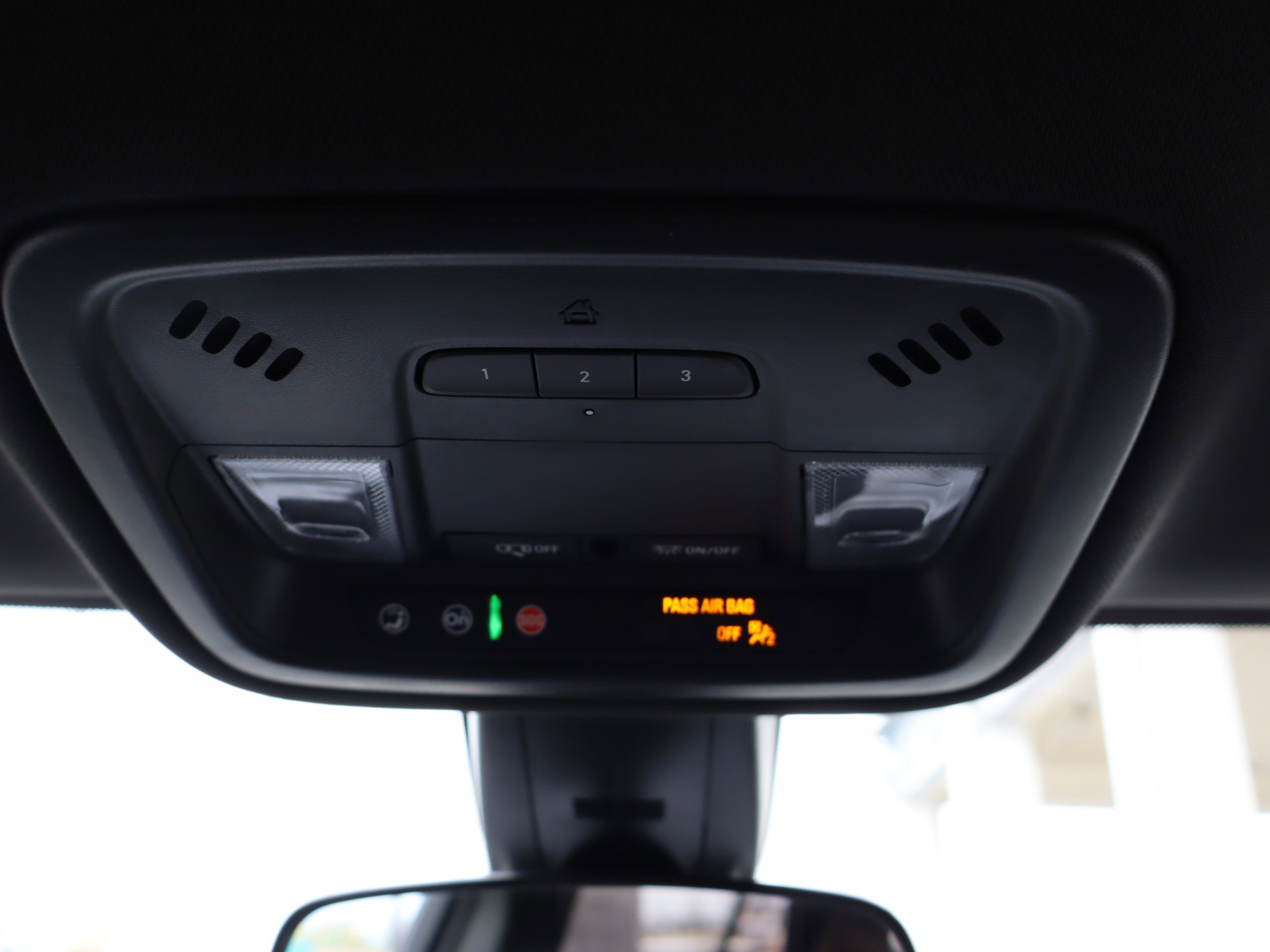 Certified 2023 Chevrolet Traverse LT w/ LPO, Floor Liner Package image 29