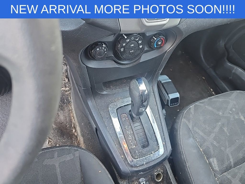 Used 2012 Ford Fiesta SE FWD image 9