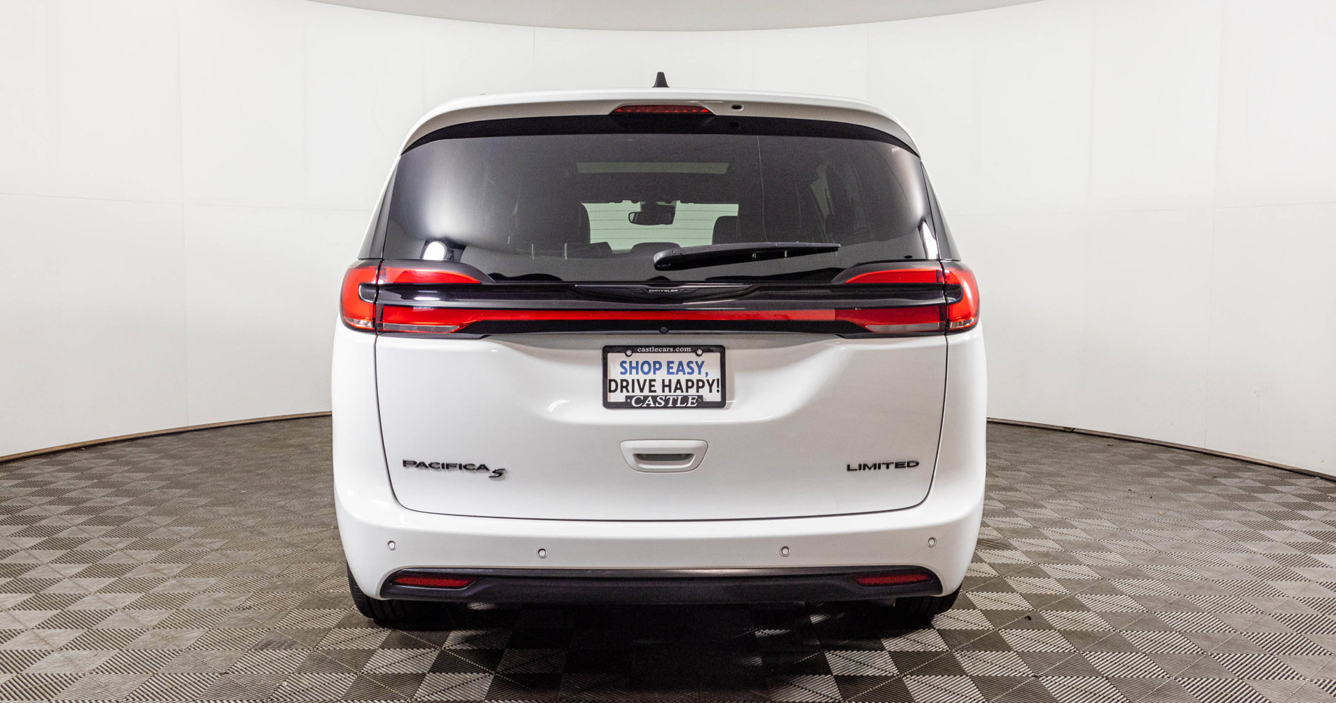 Used 2025 Chrysler Pacifica Limited FWD image 20