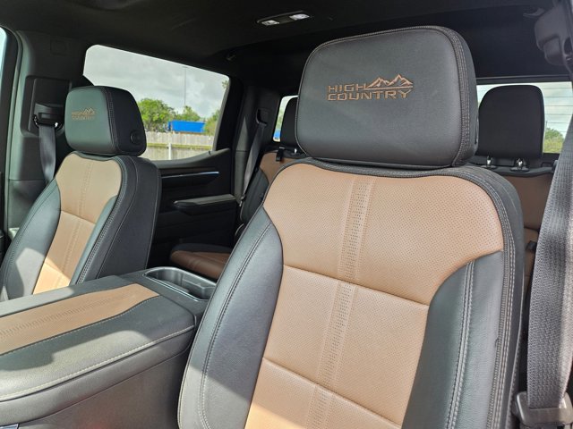 Used 2024 Chevrolet Silverado 1500 High Country AWD/4WD image 9