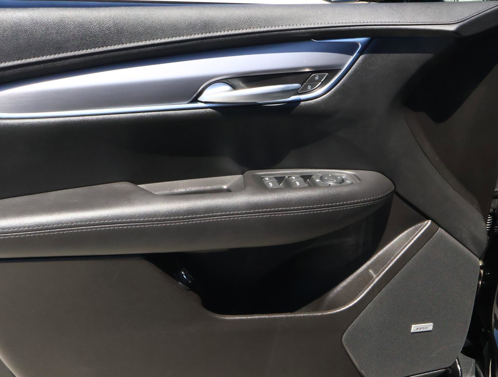 Certified 2025 Cadillac XT5 Luxury w/ LPO, Floor Liner Package FWD image 19