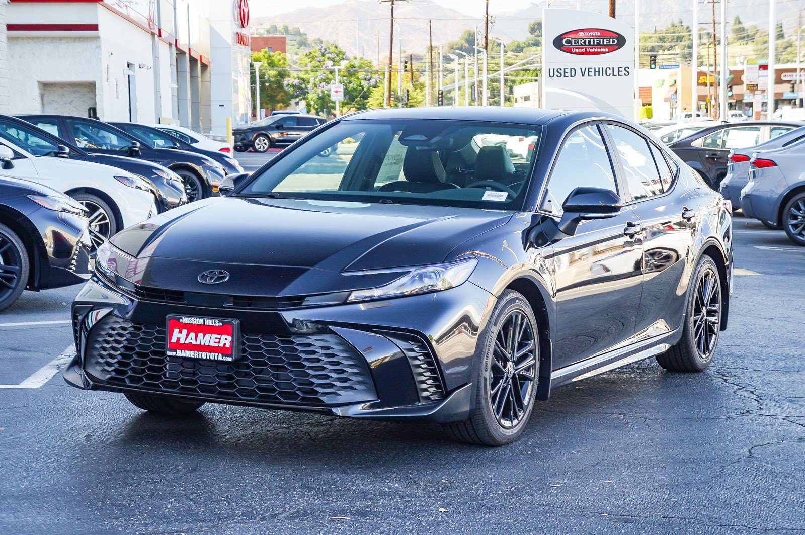 New 2026 Toyota Camry SE FWD image 3