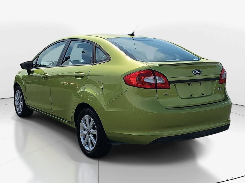 Used 2013 Ford Fiesta SE FWD image 8