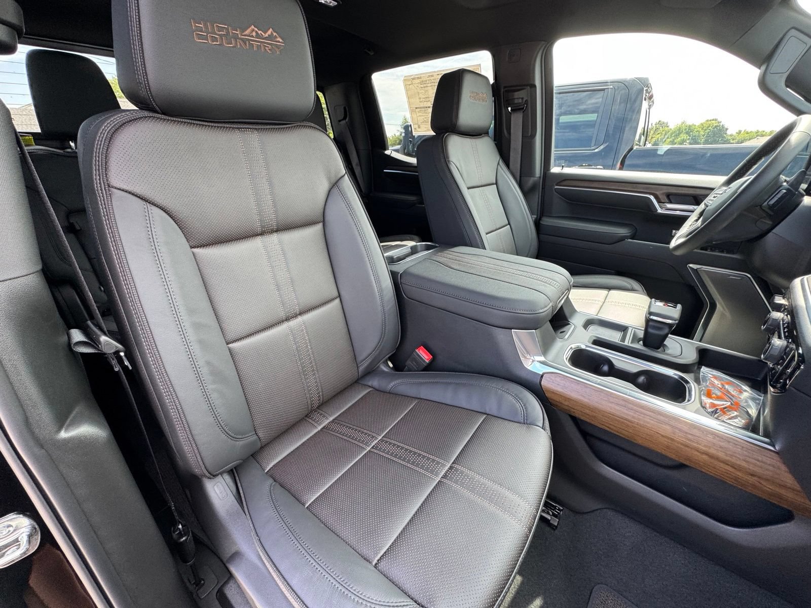 New 2026 Chevrolet Silverado 1500 High Country w/ Midnight Edition AWD/4WD image 35