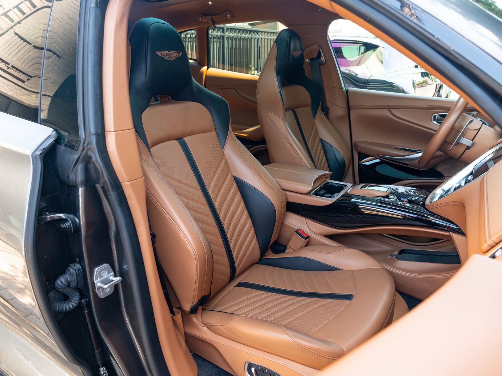 Used 2023 Aston Martin DBX 707 AWD/4WD image 12