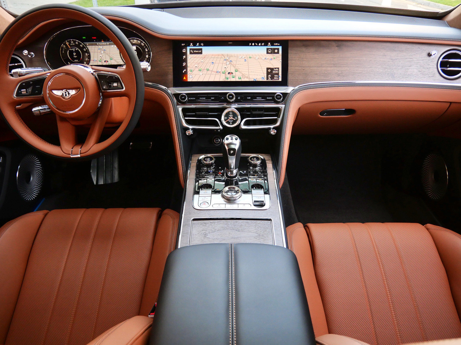 New 2026 Bentley Flying Spur V8 AWD/4WD image 4