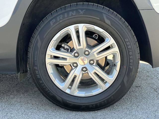 Used 2024 GMC Terrain SLE FWD image 11