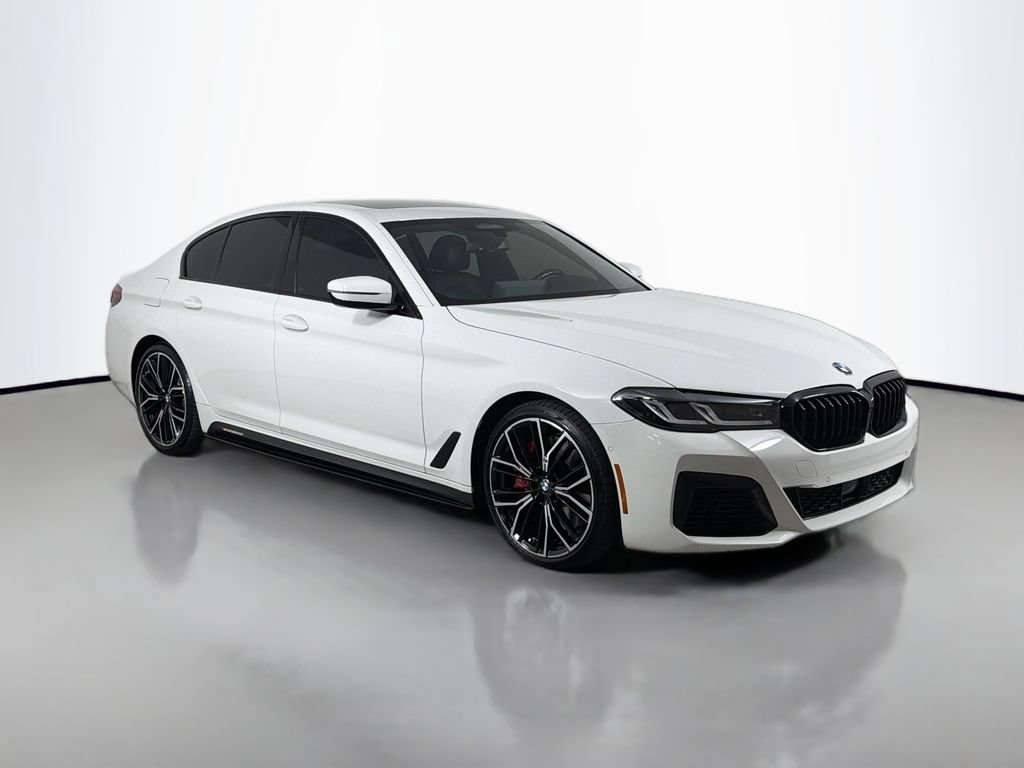 Used 2021 BMW 540i w/ M Sport Package RWD image 3