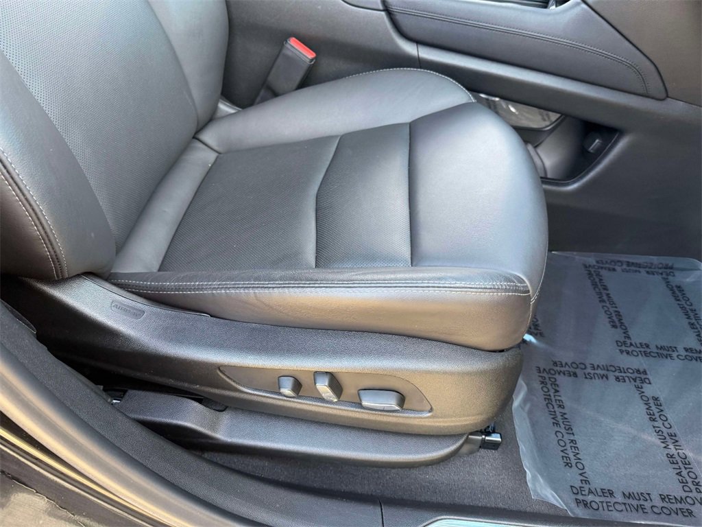 Used 2025 Cadillac XT5 Premium Luxury image 15