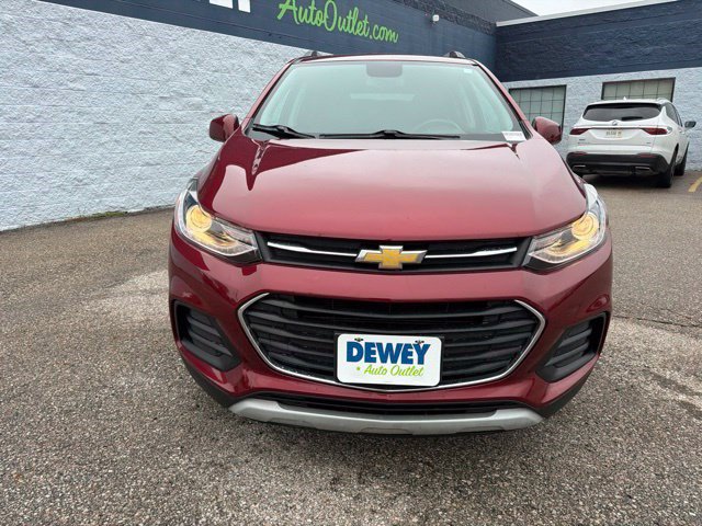 Used 2022 Chevrolet Trax LT w/ LT Convenience Package AWD/4WD image 8