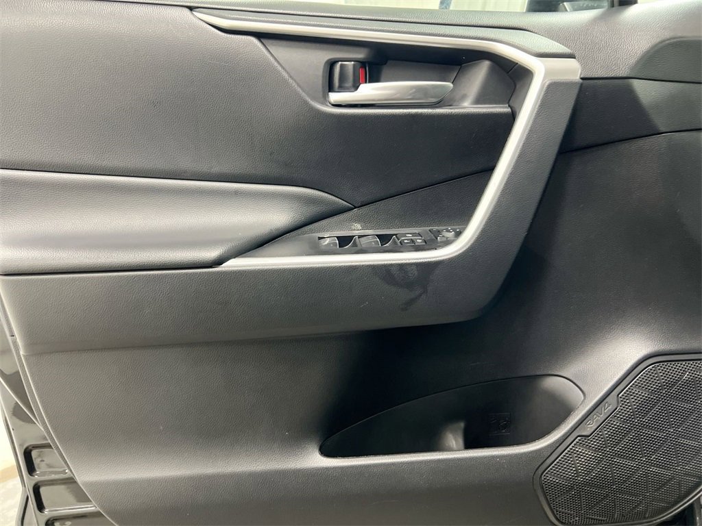 Used 2023 Toyota RAV4 XLE image 20