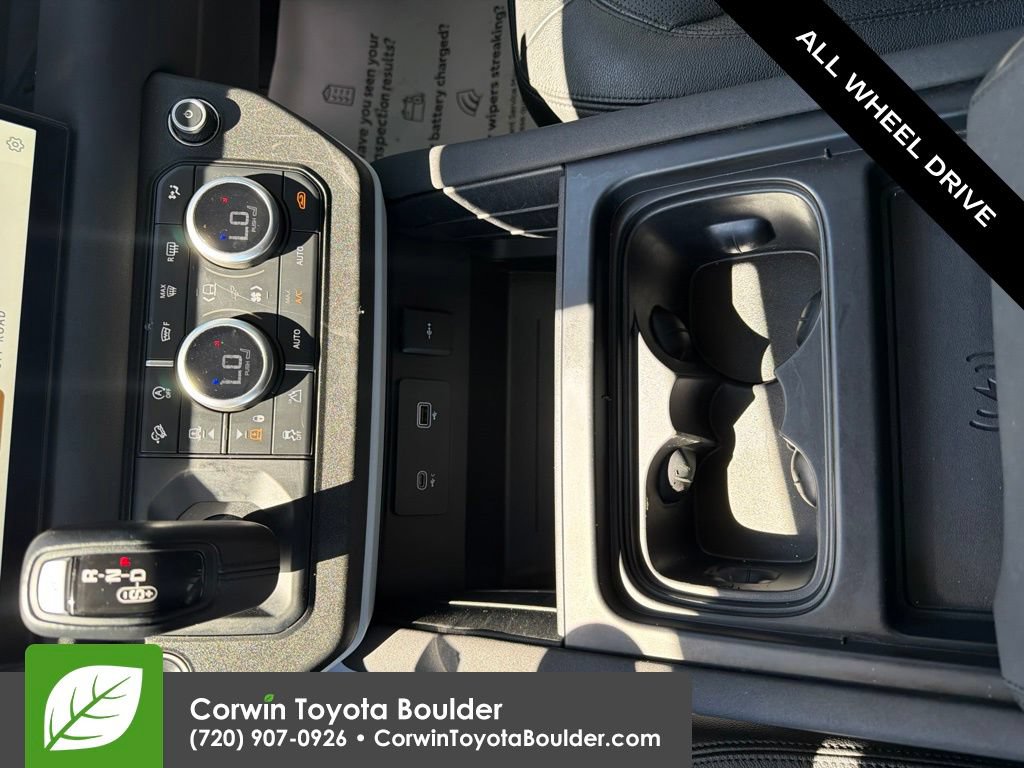 Used 2022 Land Rover Defender 90 S AWD/4WD image 27