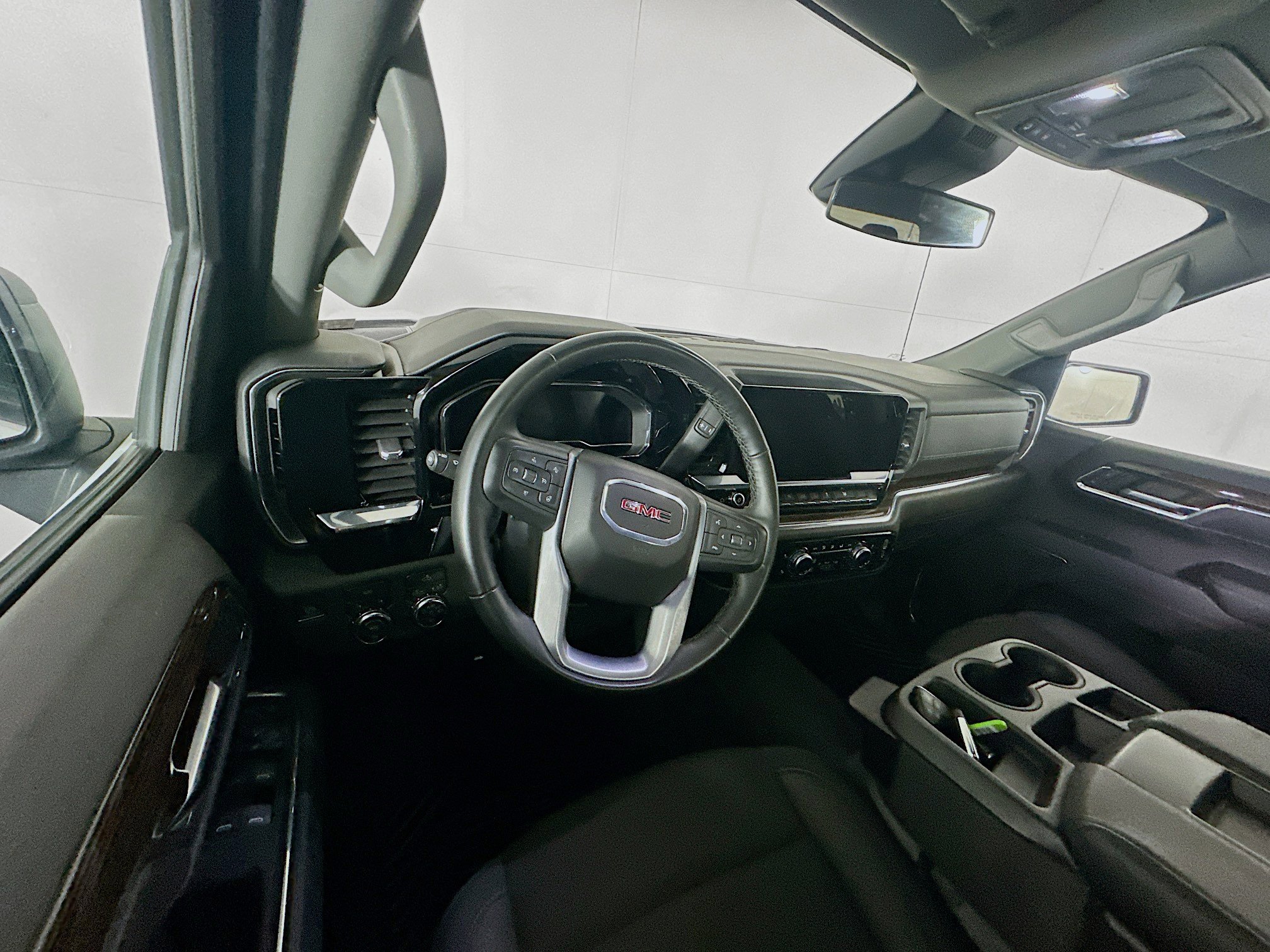 Used 2024 GMC Sierra 1500 Elevation image 18