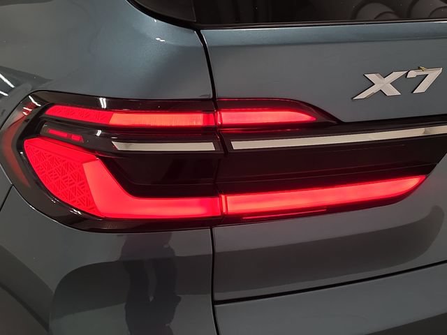 Certified 2025 BMW X7 xDrive40i w/ Premium Package AWD/4WD image 29